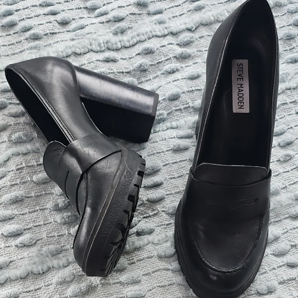 Steve Madden Classic Black Loafers for Women - Picture 2 of 5